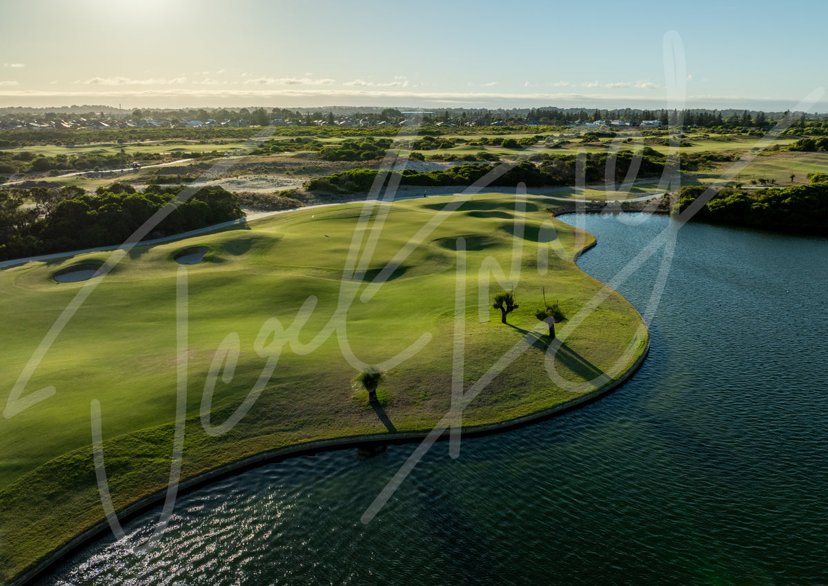 Links Kennedy Bay 1st hole