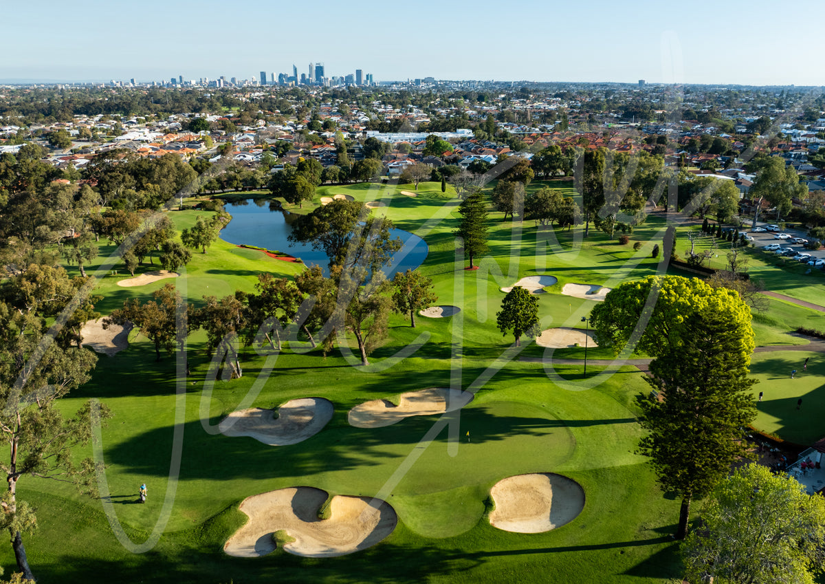 WAGC 18th Green & City Skyline